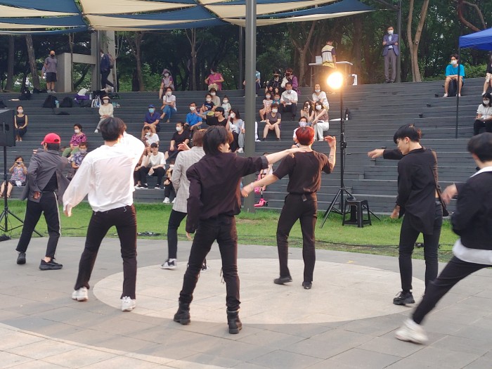 퍼스트신문.jpg