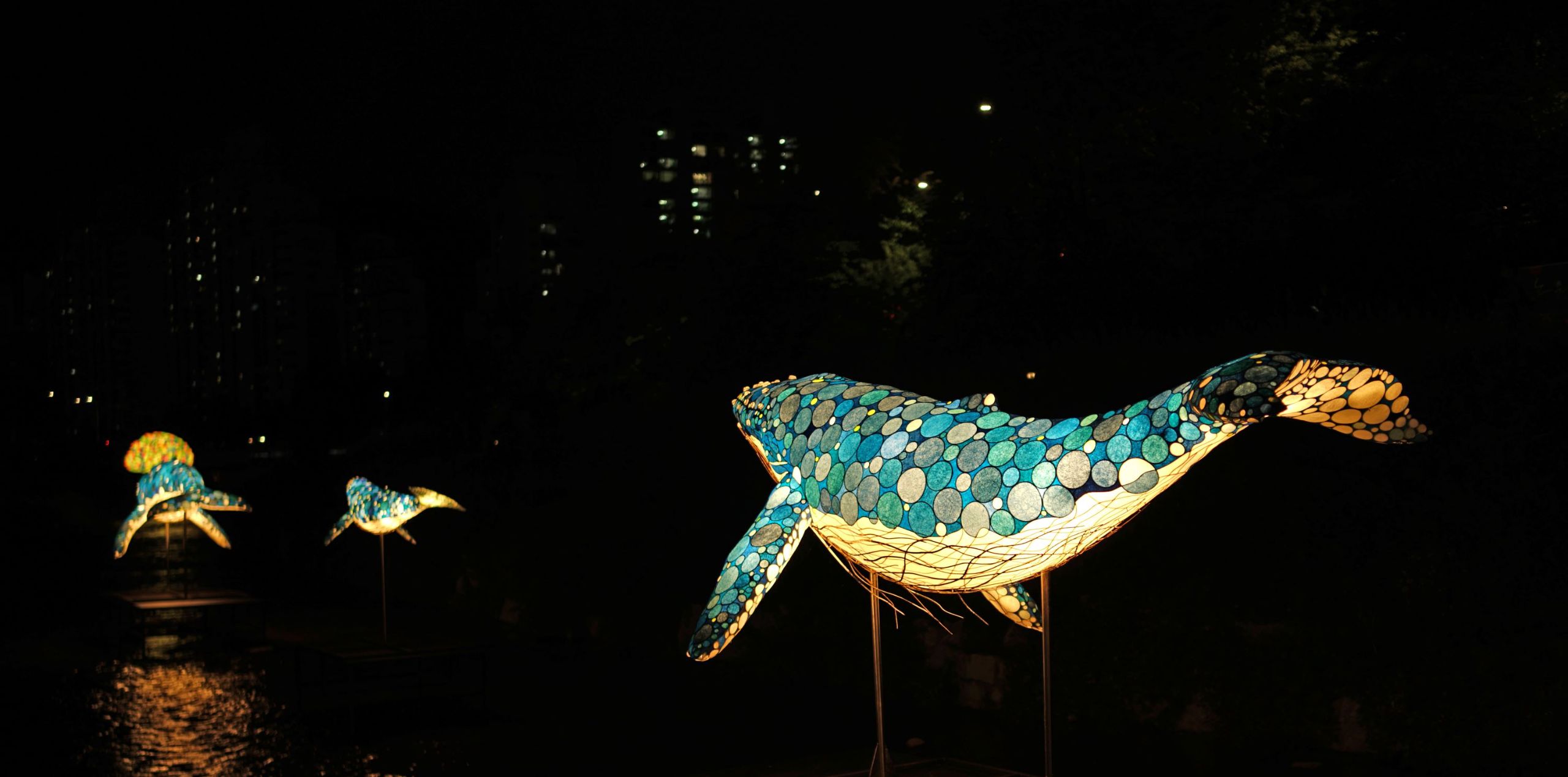 붙임사진1 전영일 _고래가족_.jpg